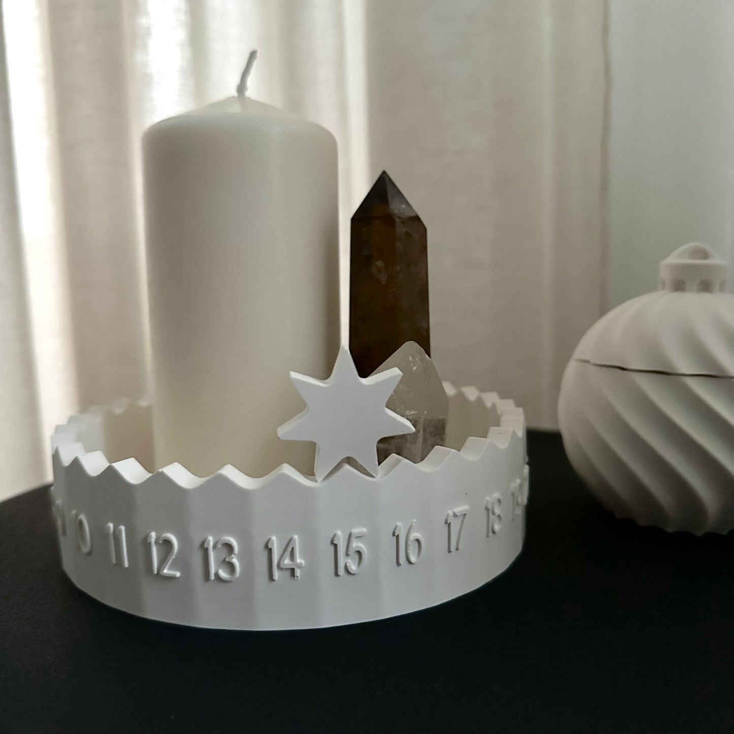 Minimalistischer Adventskalender „Nordic Countdown“ - handgegossen, schiebbarer Stern, moderner Adventskranz | moin Home vibes