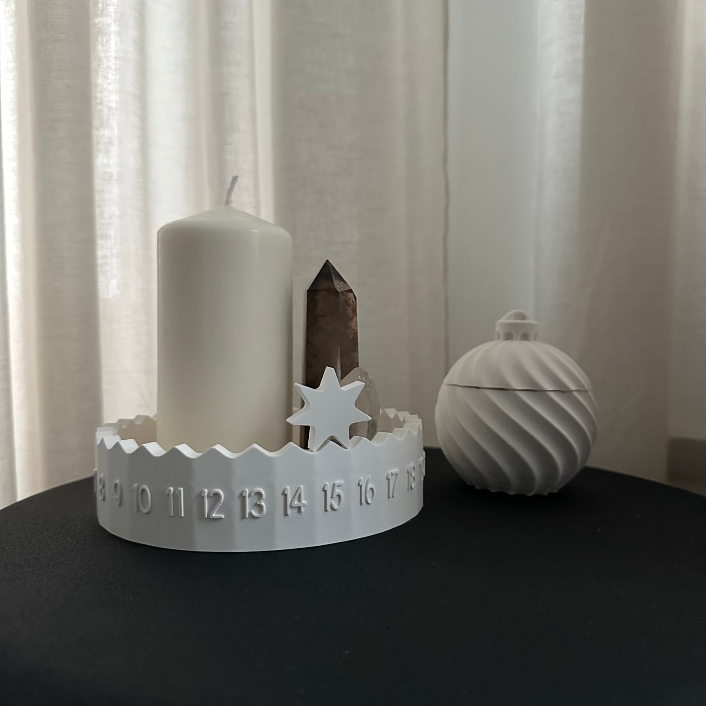 Minimalistischer Adventskalender „Nordic Countdown“ - handgegossen, schiebbarer Stern, moderner Adventskranz | moin Home vibes