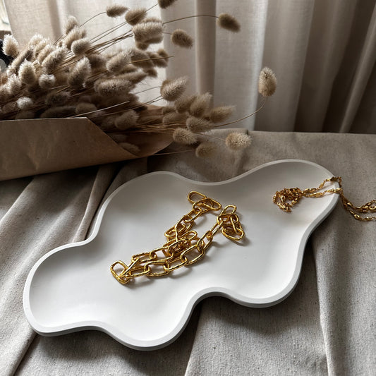 Clouds – Organisches Design-Tablett · Handgemachtes Unikat für modernes Interior